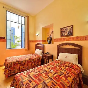 Hotel La Alhondiga ***